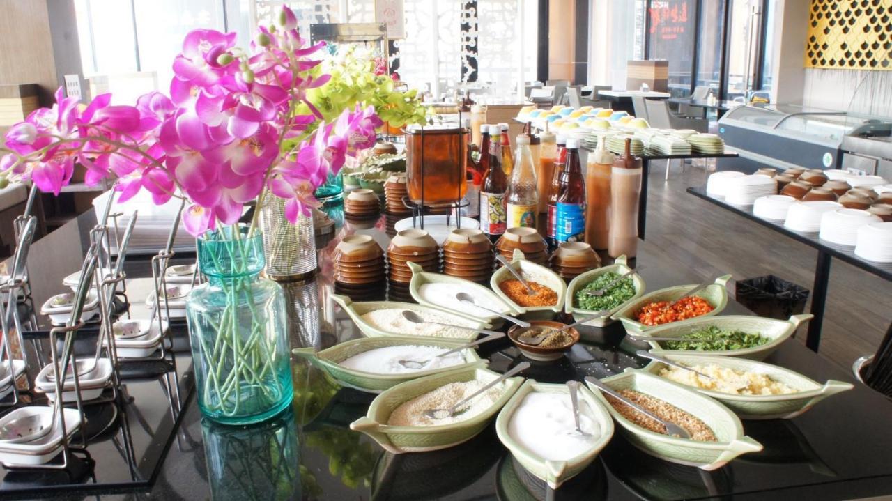 The Astra Chiang Mai Family Room Экстерьер фото